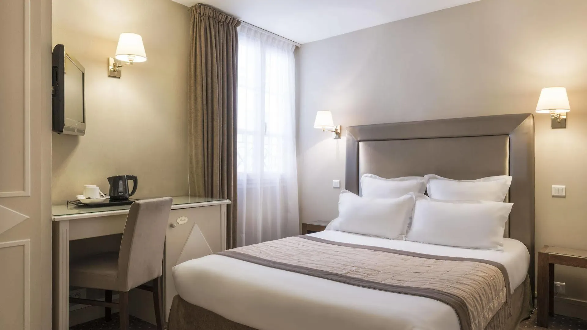 Acacias Etoile Hotel