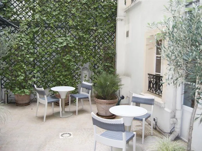 Acacias Etoile Hotell 3*